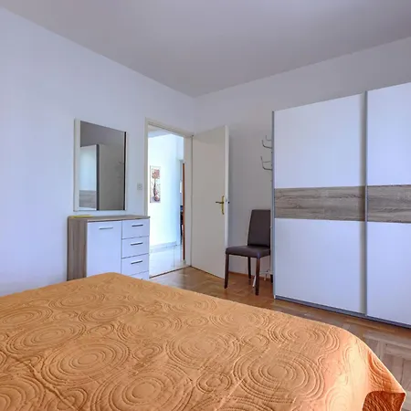 Apartment Jenny-1 By Interhome *