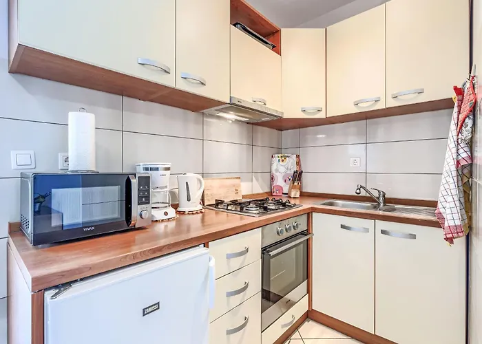 Jenny-1 By Interhome * Porec