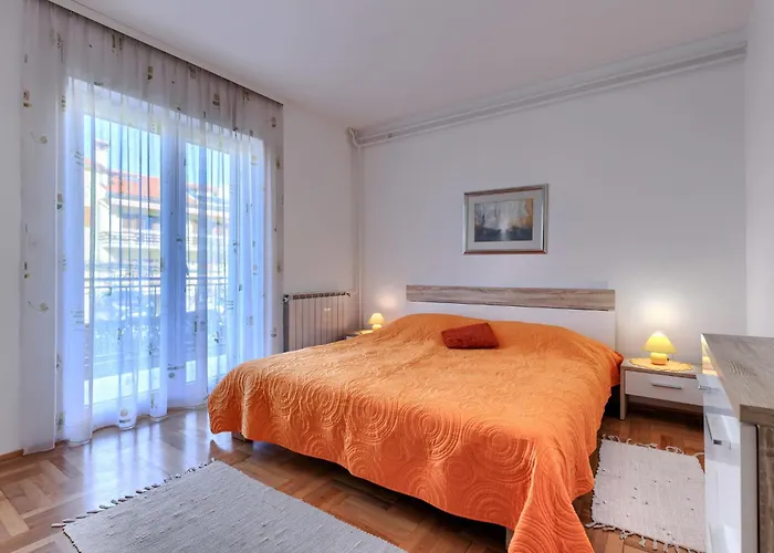 Appartement Jenny-1 By Interhome