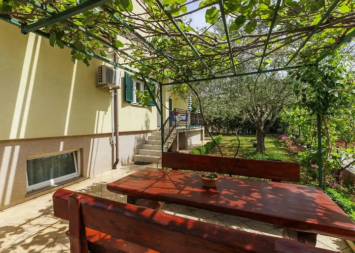 Jenny-1 By Interhome Poreč