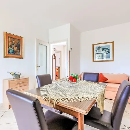 Jenny-1 By Interhome Poreč